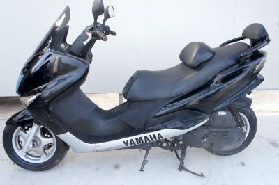 ヤマハ　マジェスティー　コマジェ　125　5CA　FI　タイヤ前後新品