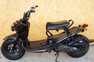 ホンダ	ズーマー	2009年　人気のインジェクション	50cc	ブラック