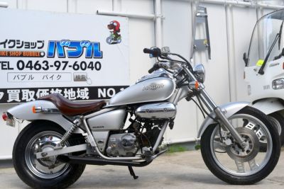 マグナ社外サドル、マフラー平塚市