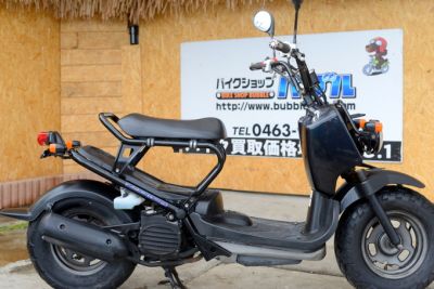 ズーマー 人気の黒