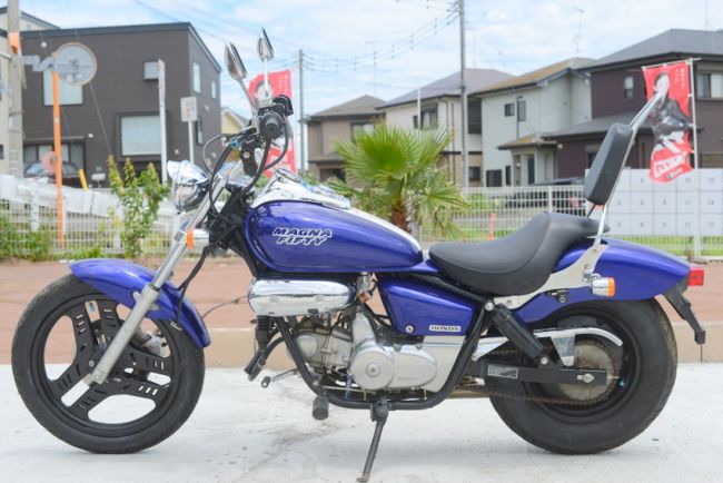 ホンダ	ＭＡＧＮＡ　ＦＩＦＴＹ　50cc	ブルー　AC13