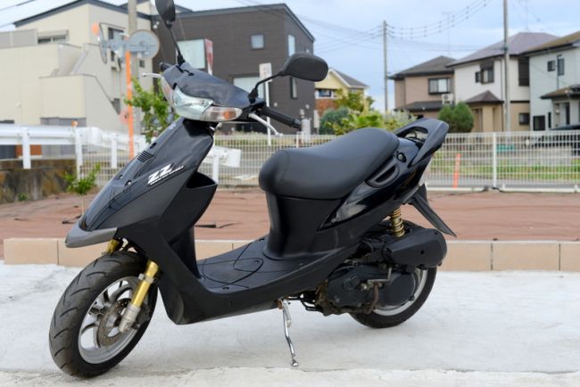 CA1PB　ZZ　黒１２インチスクーター