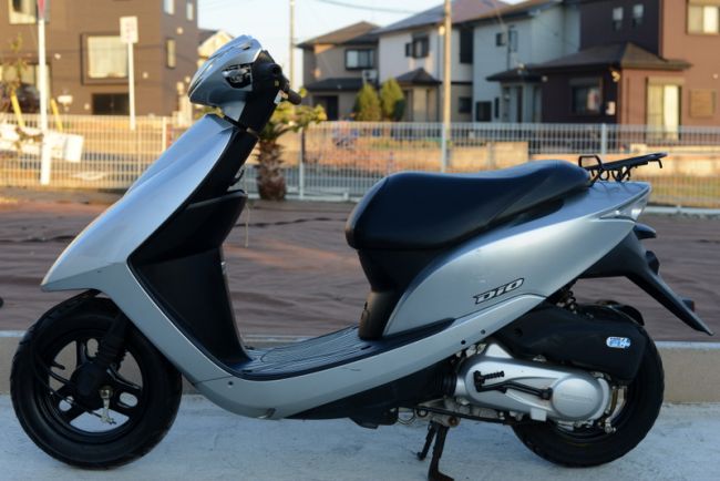 AF68４ストDIO！インジェクション車！前タイヤ新品！