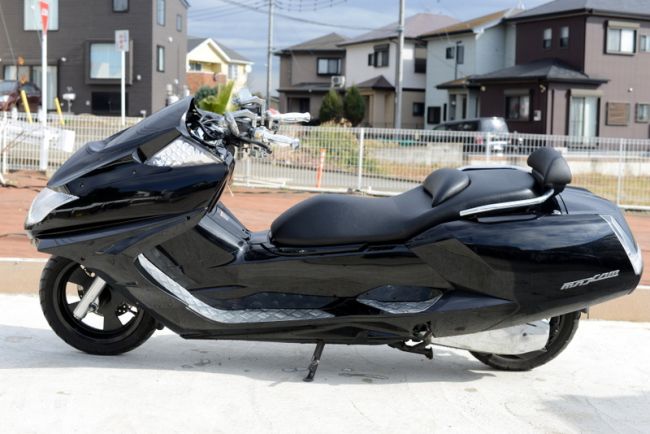 ヤマハ　マグザム　リアタイヤ新品交換