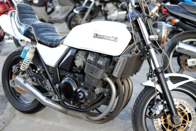 カワサキ　ZRX400横浜市より買い取り