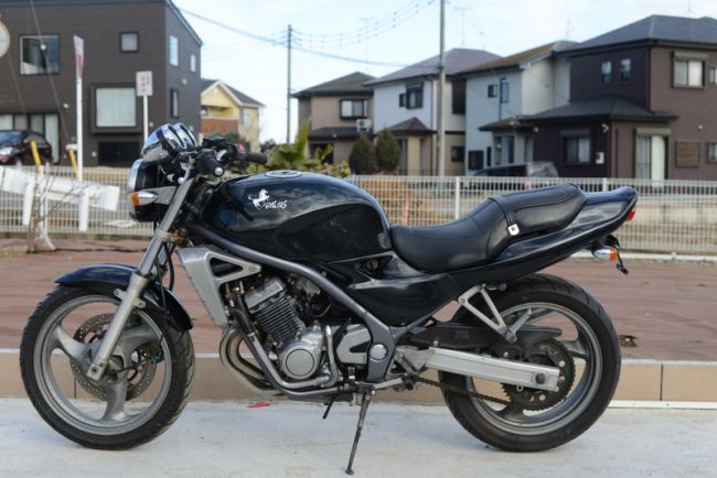 カワサキ　バリオス250　在庫2台