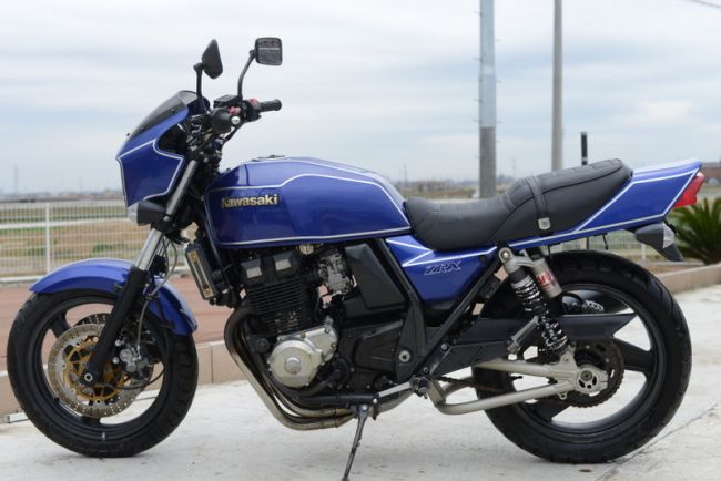カワサキ　ZRX400　社外マフラー
