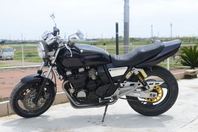 ヤマハ　XJR400　前後タイヤ新品交換渡し