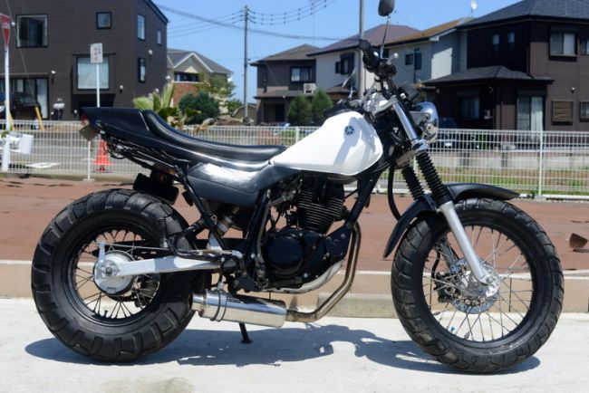 DG07J　TW200！　カスタム多数！　ホワイト！