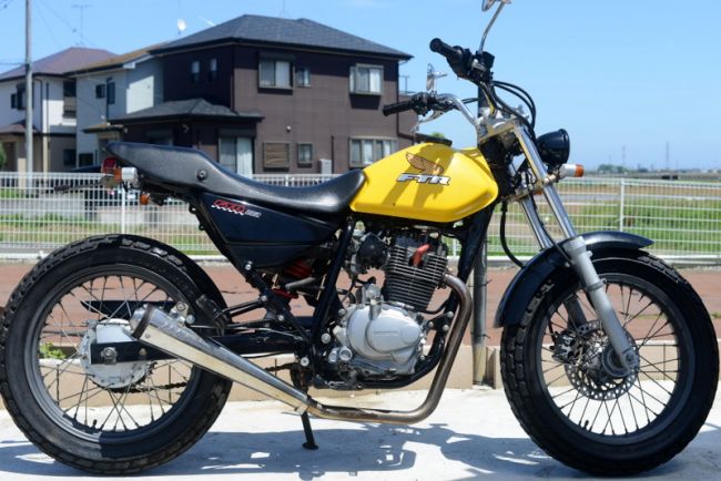 MC34　FTR223！　スーパートラップマフラー！　イエロー！