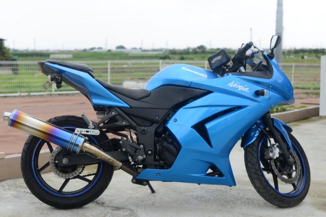 カワサキ　ニンジャ250R　リアタイヤ新品