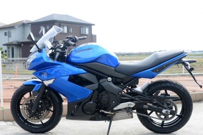 カワサキ	Ｎｉｎｊａ　４００R　前後タイヤ新品