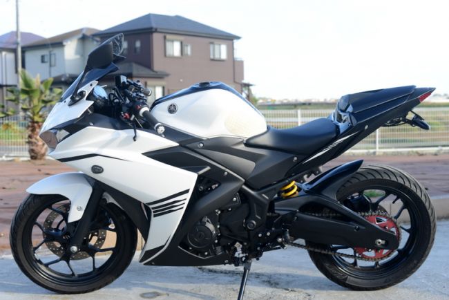 ヤマハ　YZF-R3　ホワイト　２オーナー　カスタム多数！