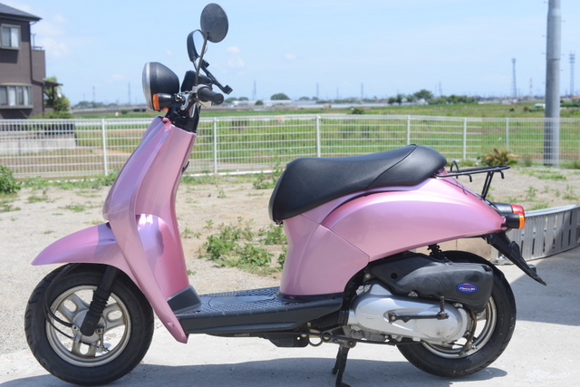 ホンダ　AF61型　トゥデイ　ピンク