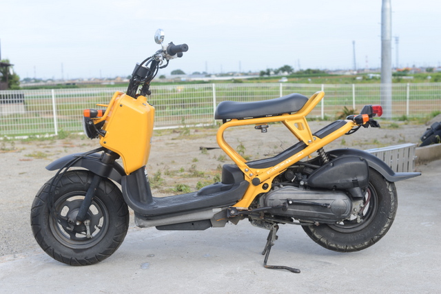ホンダ　ズーマー　イエロー　11000ｋｍ
