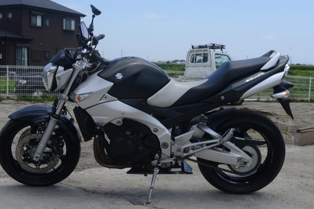 GK7DA　スズキ　GSR400　ノーマル　ブラック