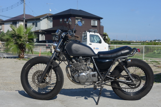 NJ47A 　スズキ　グラストラッカー　マッドブラック　カスタム多数