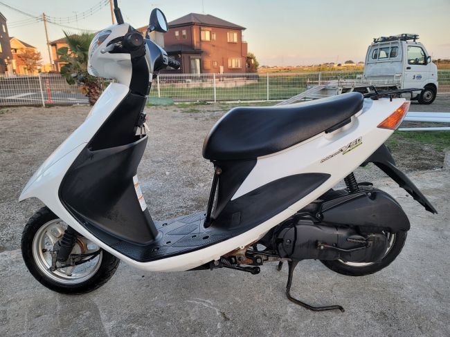 スズキ　アドレスV50　CA44A