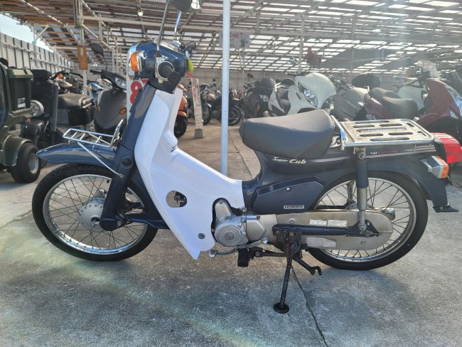ホンダ　スーパーカブ50カスタム　AA01