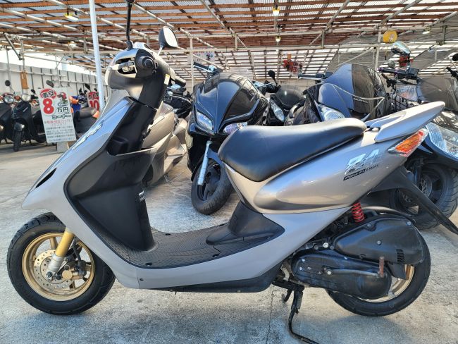 ホンダ　スマートDIO　Z4　AF63　シルバー