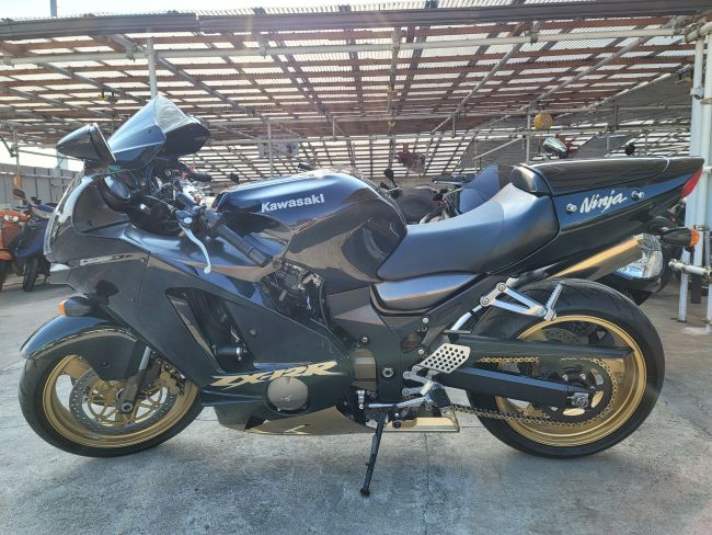 カワサキ　ニンジャ　ＺＸ－１２Ｒ　ブラック