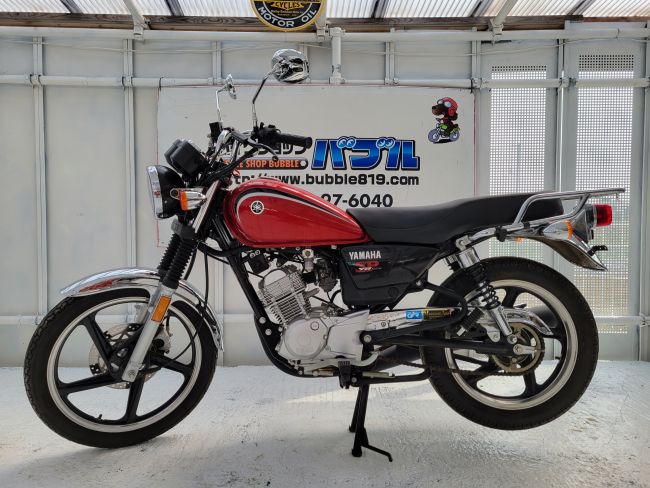 ヤマハ　YB125SP　レッド
