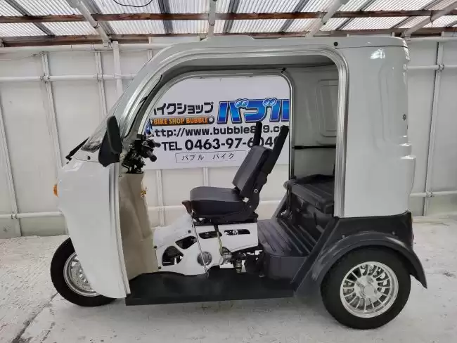 ＡＰＴＲＩＫＥＳ１２５側車付二輪、普通自動車免許可！