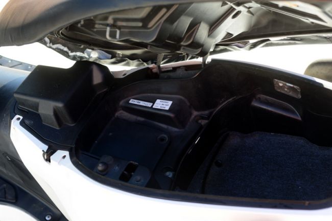 ホンダ　フォルツァ250社外マフラー