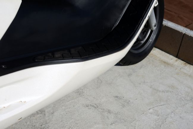 ホンダ　フォルツァ250社外マフラー