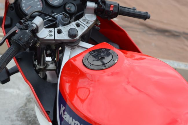 カワサキ　GPZ400R　ニンジャ　レッド　ノーマル　格安！