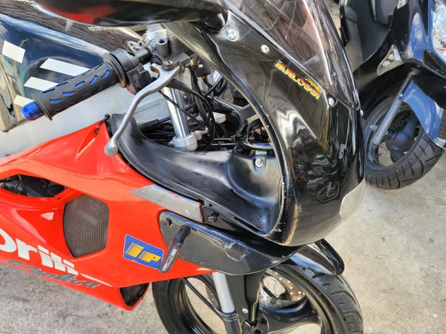 アプリリア　RS50　レッド