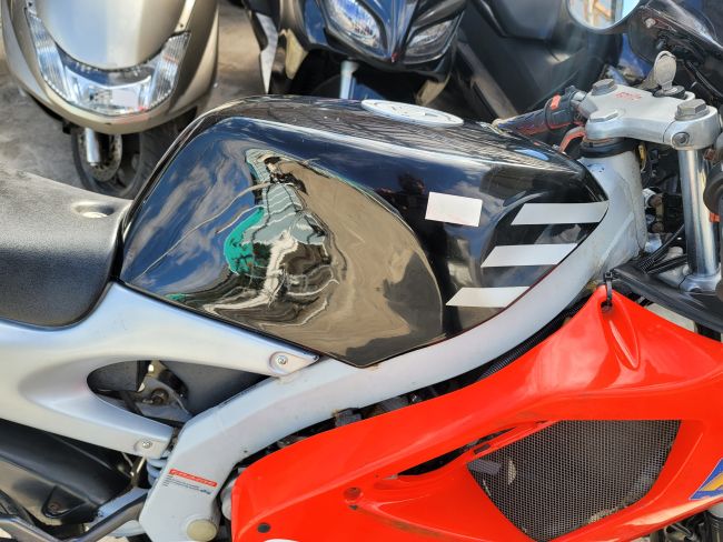 アプリリア　RS50　レッド