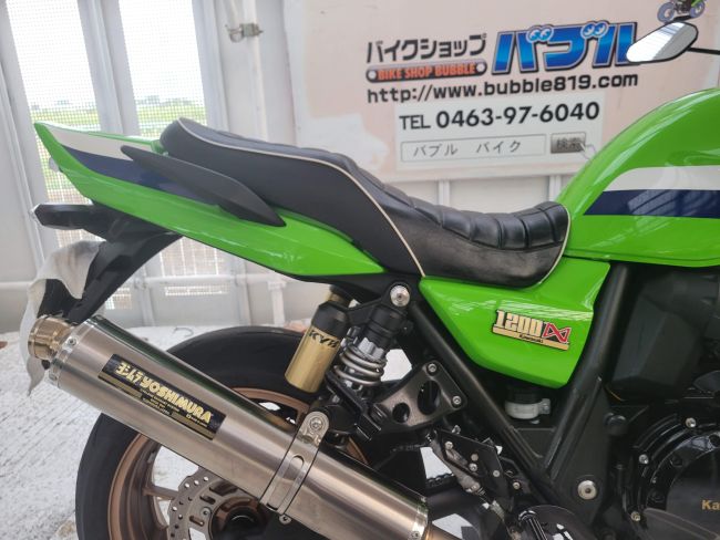 カワサキ　ZRX1200　ZRT20D　1200㏄　緑　カスタム多数　FI