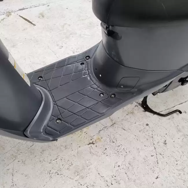 スズキ　レッツ４