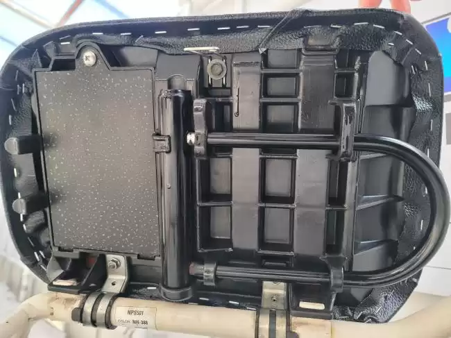 HONDA ズーマー　2001年式　AF58　キャブ式　白