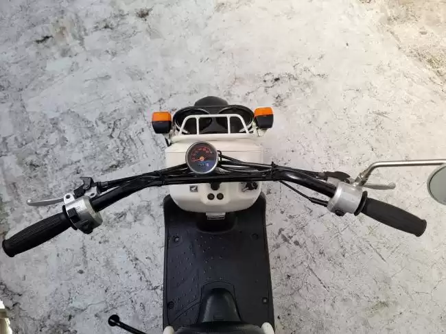 HONDA ズーマー　2001年式　AF58　キャブ式　白