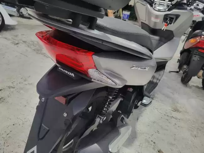 ホンダ　ＰＣＸ　125　JF56