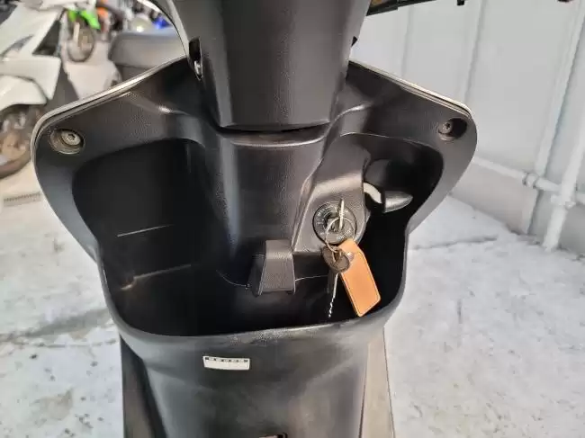 ヤマハ　JOG　シルバー　SA36J　Fi　50㏄　2011年式