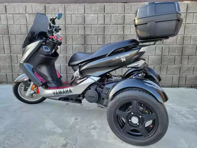 ヤマハ　Smax155　トライク