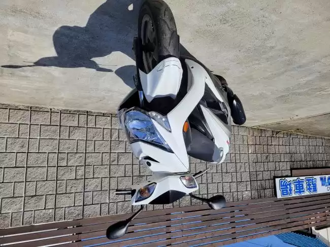 ヤマハ　シグナスＸ　ＳＲ