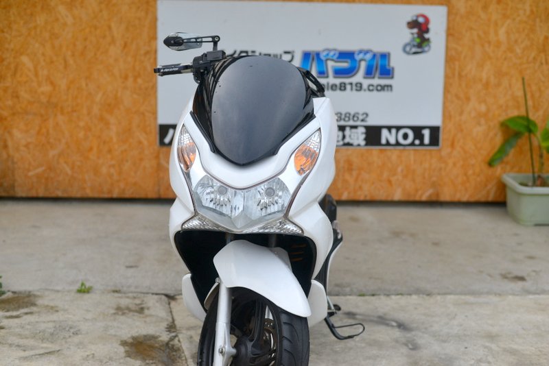 ホンダ	ＰＣＸ	2010年　人気のホワイト	125cc